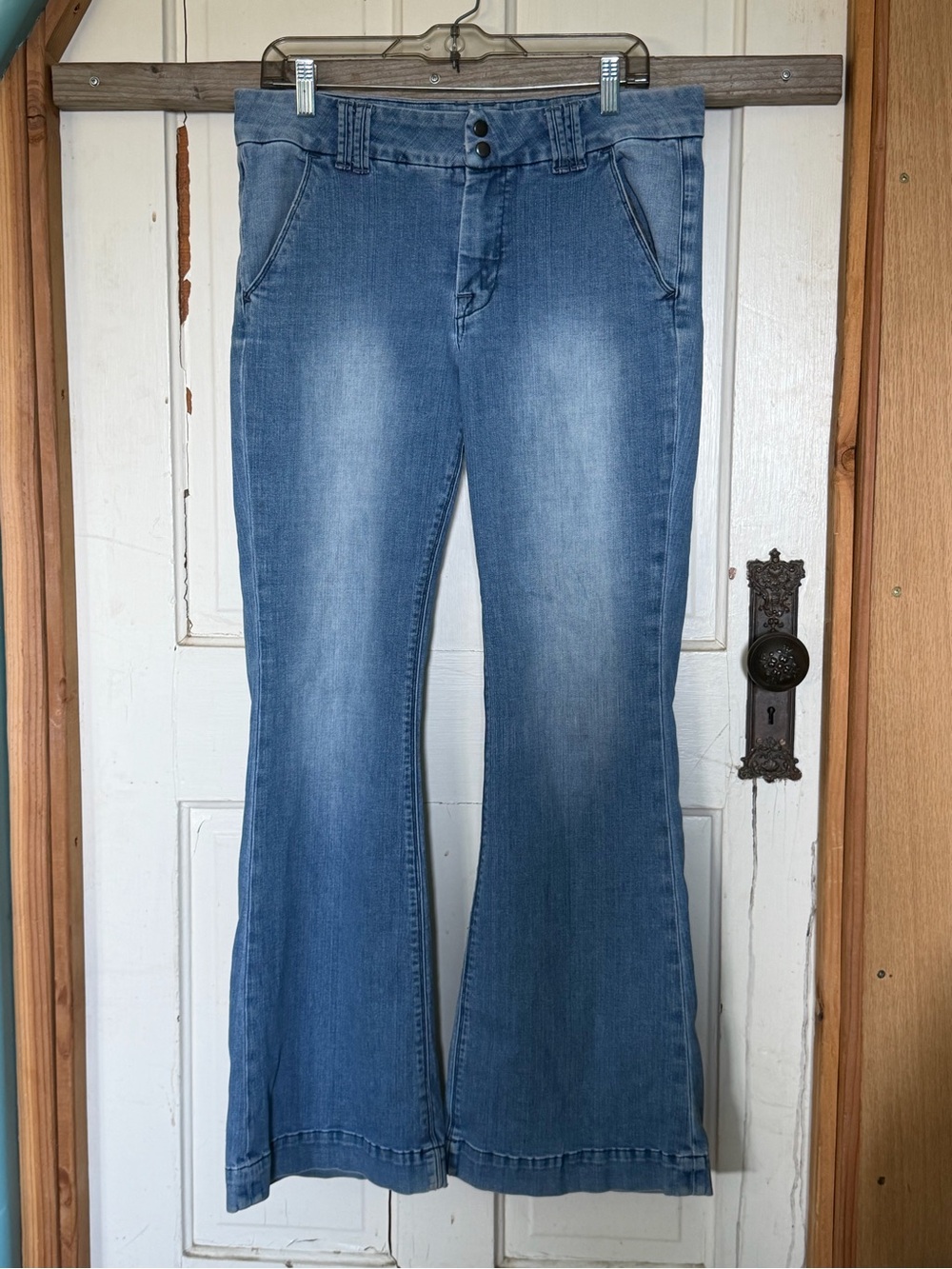 Lucky Brand Jeans Women’s 10/30 Y2K Flare Bell Bottom Low Rise Faded Denim